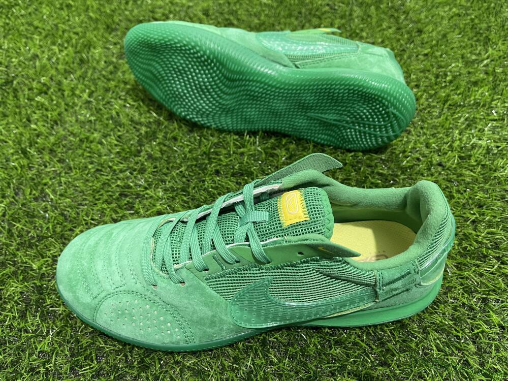 Nike Street Gato IC Low-Tops Football Shoes - Green/Green/Green