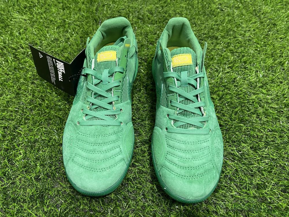 Nike Street Gato IC Low-Tops Football Shoes - Green/Green/Green
