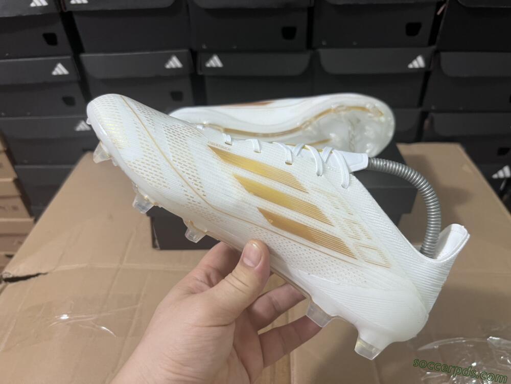 Adidas F50 Adizero FG Low-Tops Football Boots - White/Gold