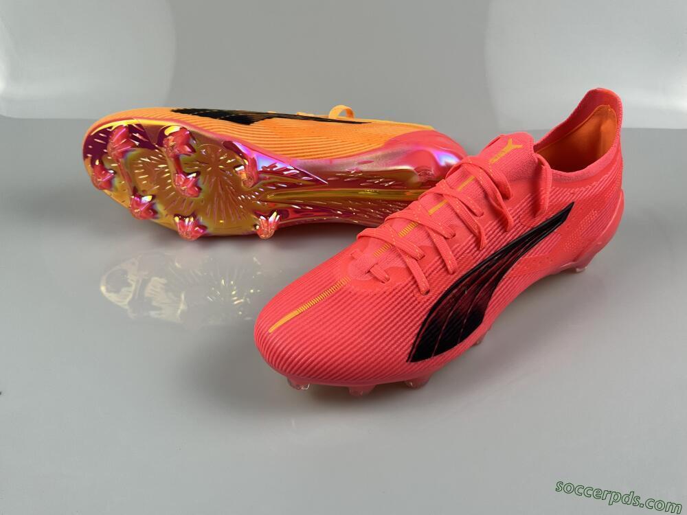 Puma Ultra Ultimate FG Low-Tops Football Boots - Pink/Black/Gold