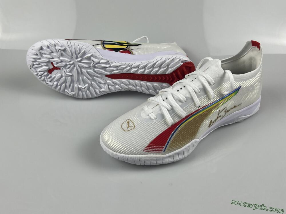Puma Ultra Ultimate TF Low-Tops Football Shoes - White/Red/Yellow