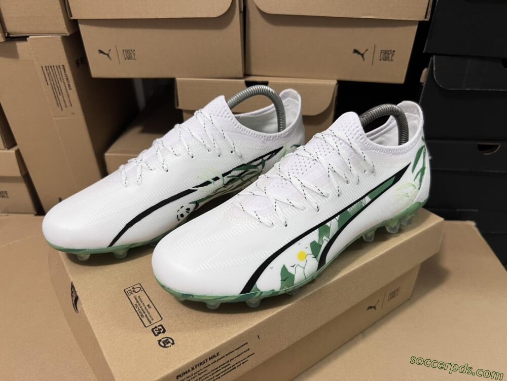 Puma Ultra Ultimate FG Low-Tops Football Boots - White/Black/Green