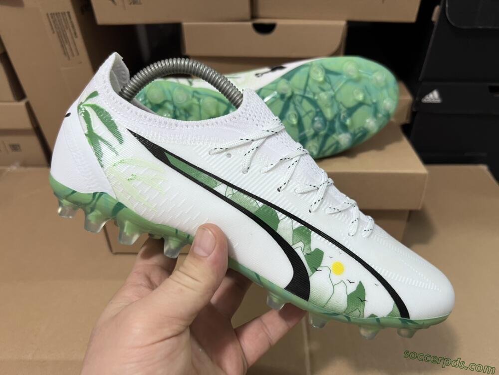 Puma Ultra Ultimate FG Low-Tops Football Boots - White/Black/Green