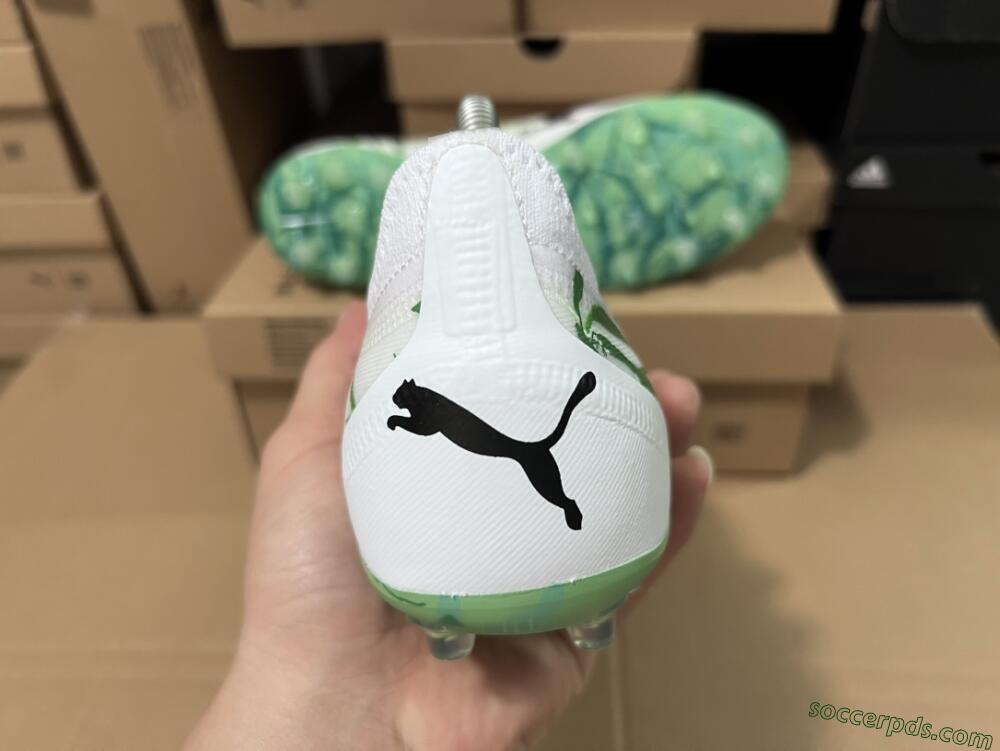 Puma Ultra Ultimate FG Low-Tops Football Boots - White/Black/Green