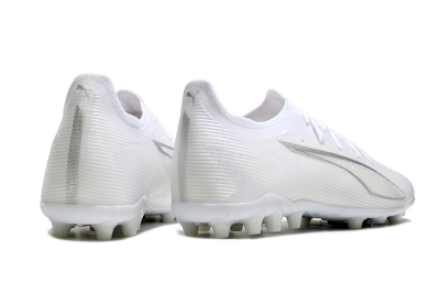 Puma Ultra 5 Ultimate MG Low-Tops Football Boots - White/Silver