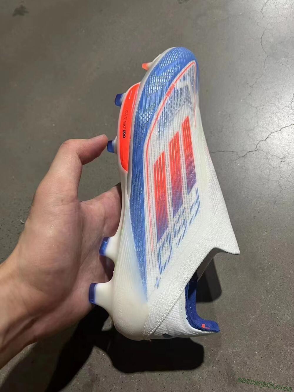 Adidas F50+ Lightstrike Pro Laceless FG Low-Tops Football Boots - White/Red/Blue