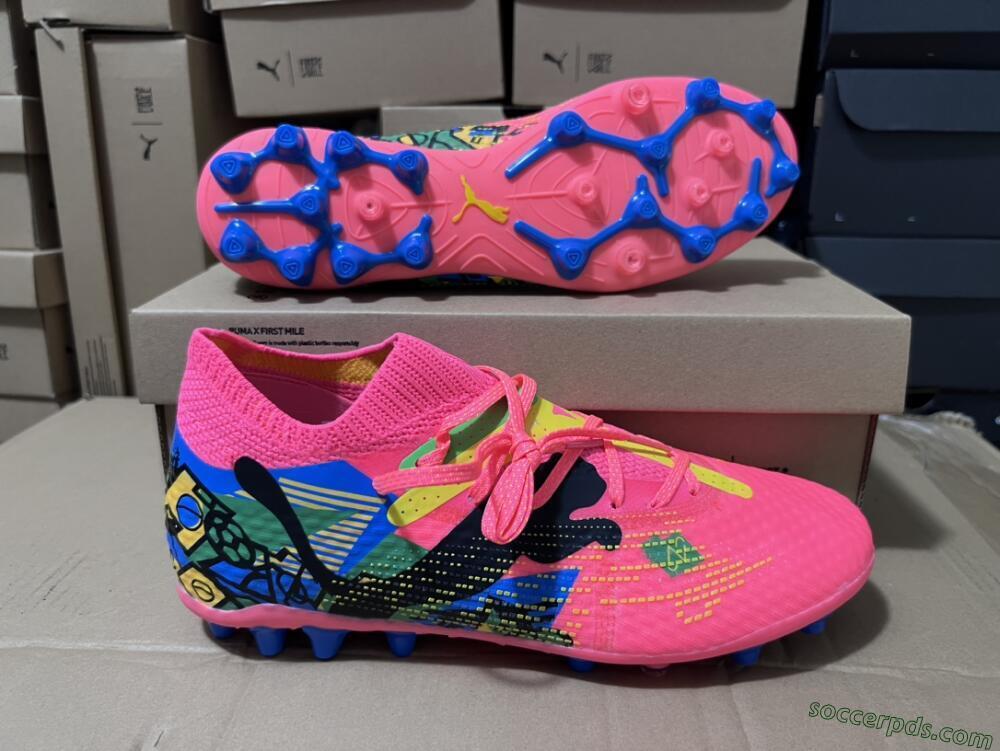 Puma Future Ultimate MG Low-Tops Football Boots - Pink/Blue/Green/Yellow