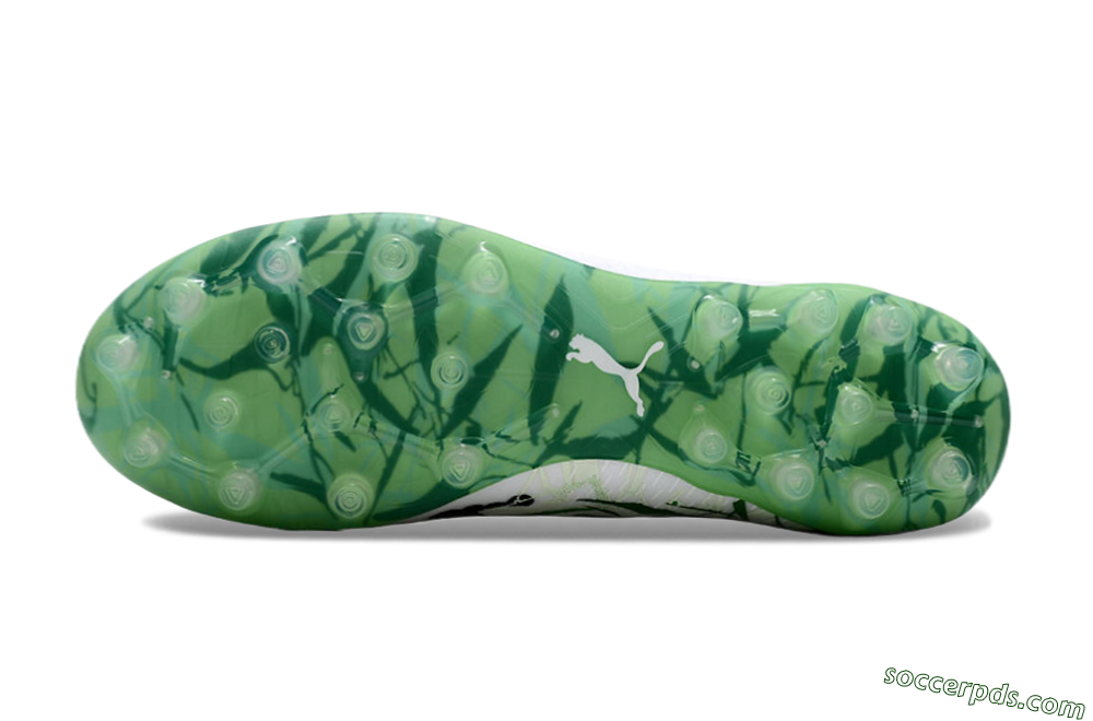 Puma Ultra Ultimate MG Low-Tops Football Boots - White/Black/Green 6