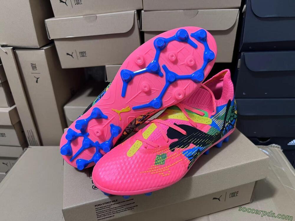 Puma Future Ultimate MG Low-Tops Football Boots - Red/Blue/Yellow/Green