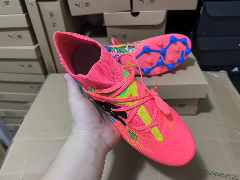 Puma Future Ultimate MG Low-Tops Football Boots - Red/Blue/Yellow/Green