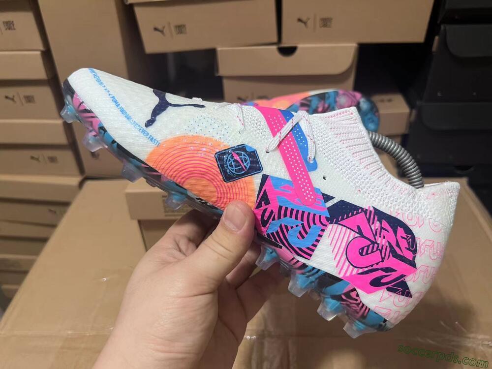 Puma Future Ultimate FG Low-Tops Football Boots - White/Pink/Blue