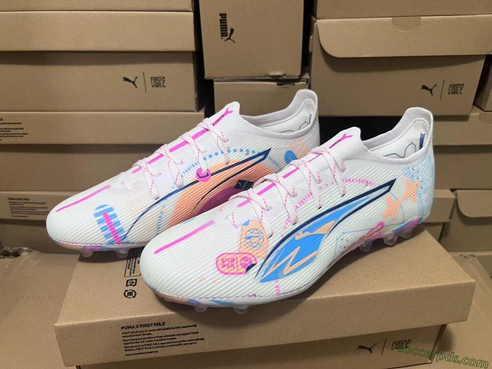 Puma Ultra 5 Ultimate MG Low-Tops Football Boots - White/Blue/Pink