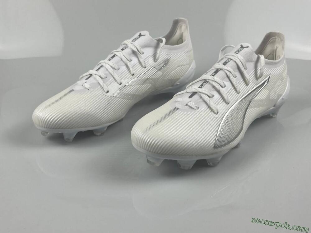 Puma Ultra 5 Ultimate FG Low-Tops Football Boots - White/Silver