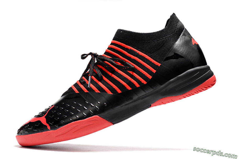 Puma Future Z 1.3 Teazer IC Low-Tops Football Shoes - Black/Red 5