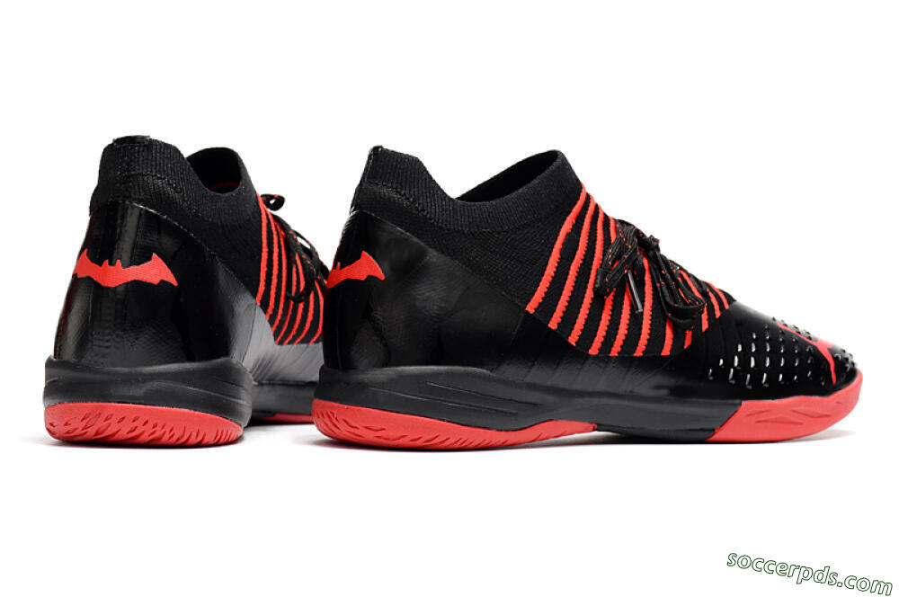 Puma Future Z 1.3 Teazer IC Low-Tops Football Shoes - Black/Red 6