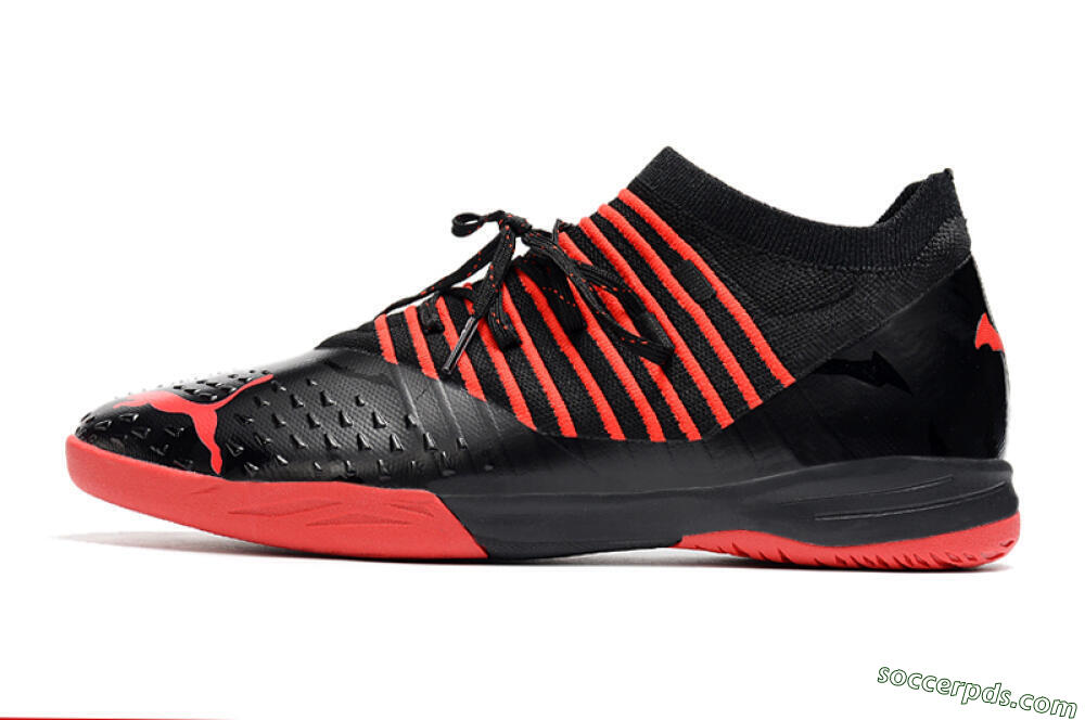 Puma Future Z 1.3 Teazer IC Low-Tops Football Shoes - Black/Red 2
