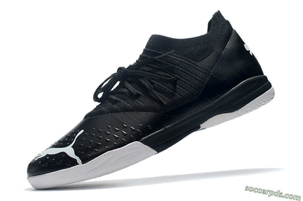 Puma Future Z 1.3 Teazer IC Low-Tops Football Shoes - Black/White 5