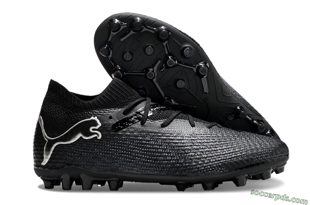 Puma Future Ultimate MG Low-Tops Football Boots - Black/White 1