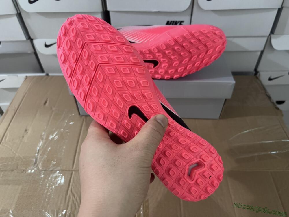 Nike Air Zoom Mercurial Vapor 16 Elite TF Low-Tops Football Shoes - Pink/White