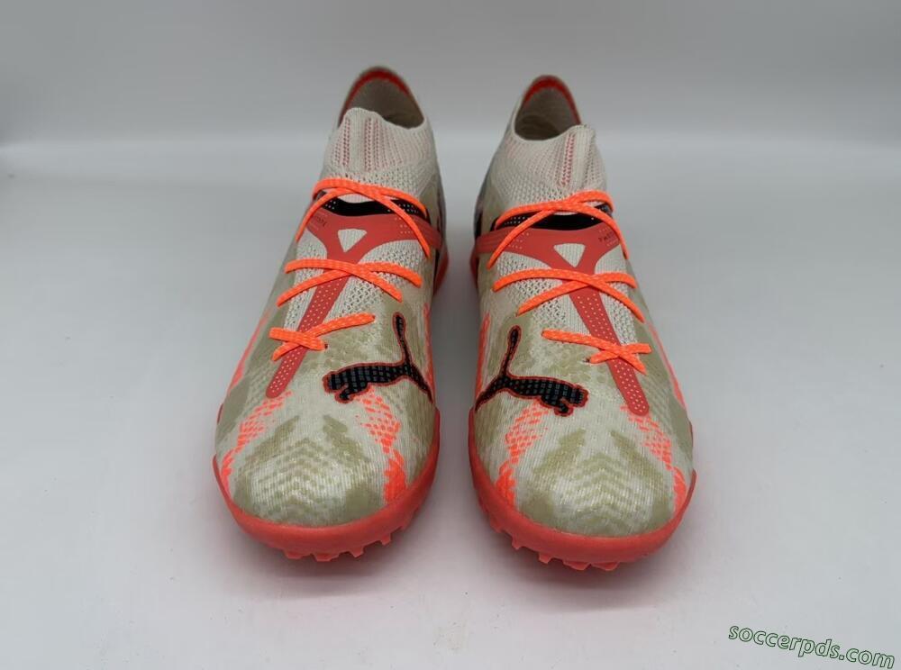 Puma Future Ultimate TF Low-Tops Football Shoes - Beige/Red/Black