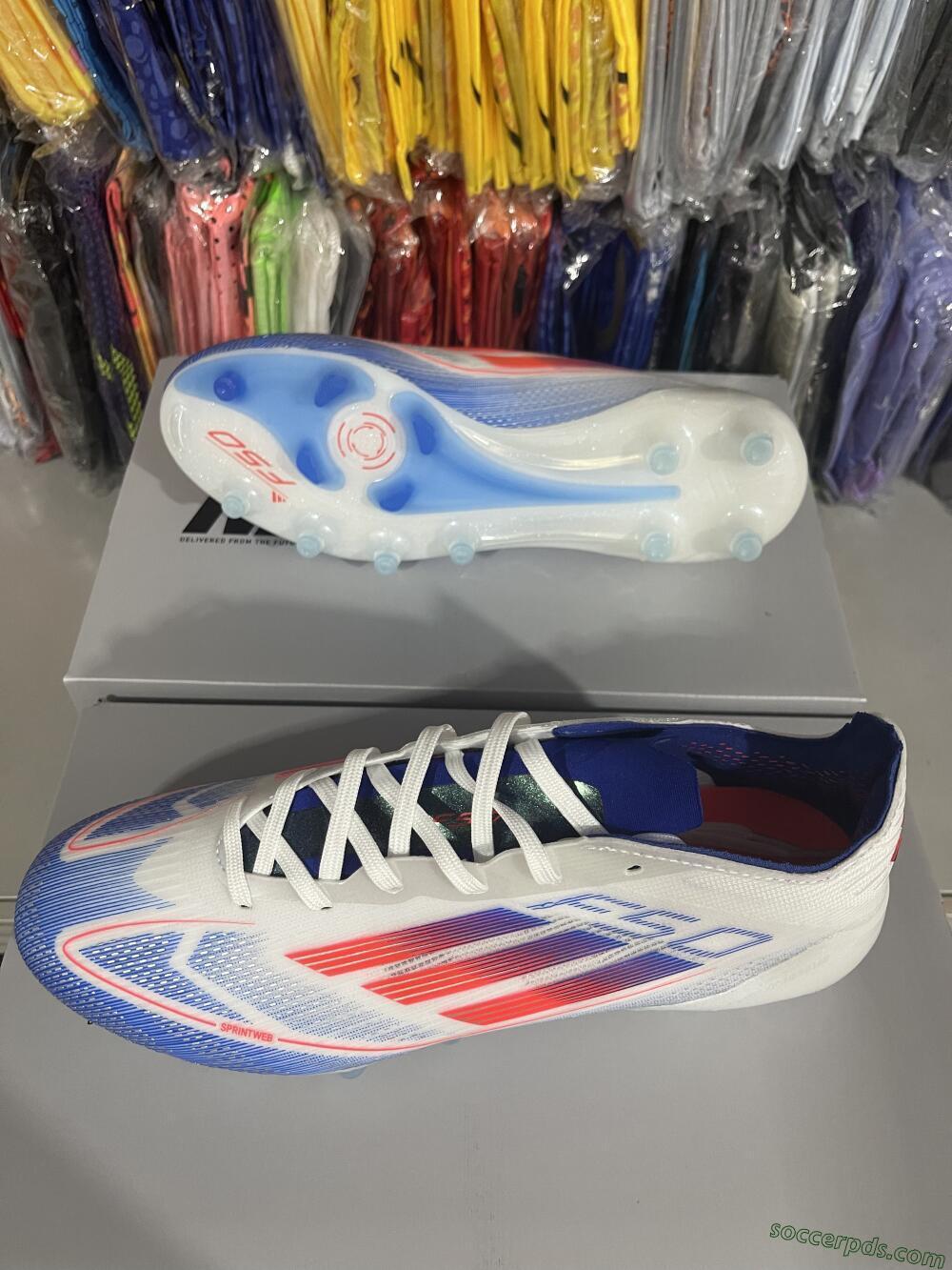 Adidas F50 Elite AG Low-Tops Football Boots - White/Blue/Red