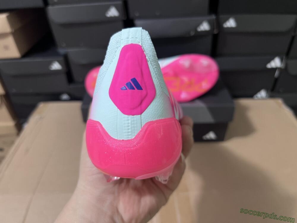 Adidas Predator Elite 24 Laceless FG Low-Tops Football Boots - Jade/Blue/Pink