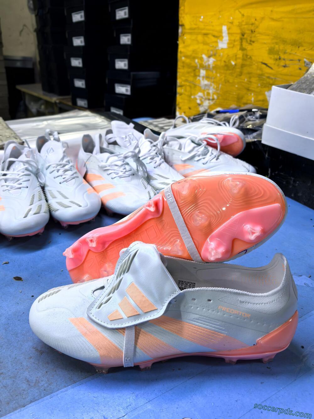 Adidas Predator Elite Foldover Tongue FG Low-Tops Football Boots - Beige/white/Orange