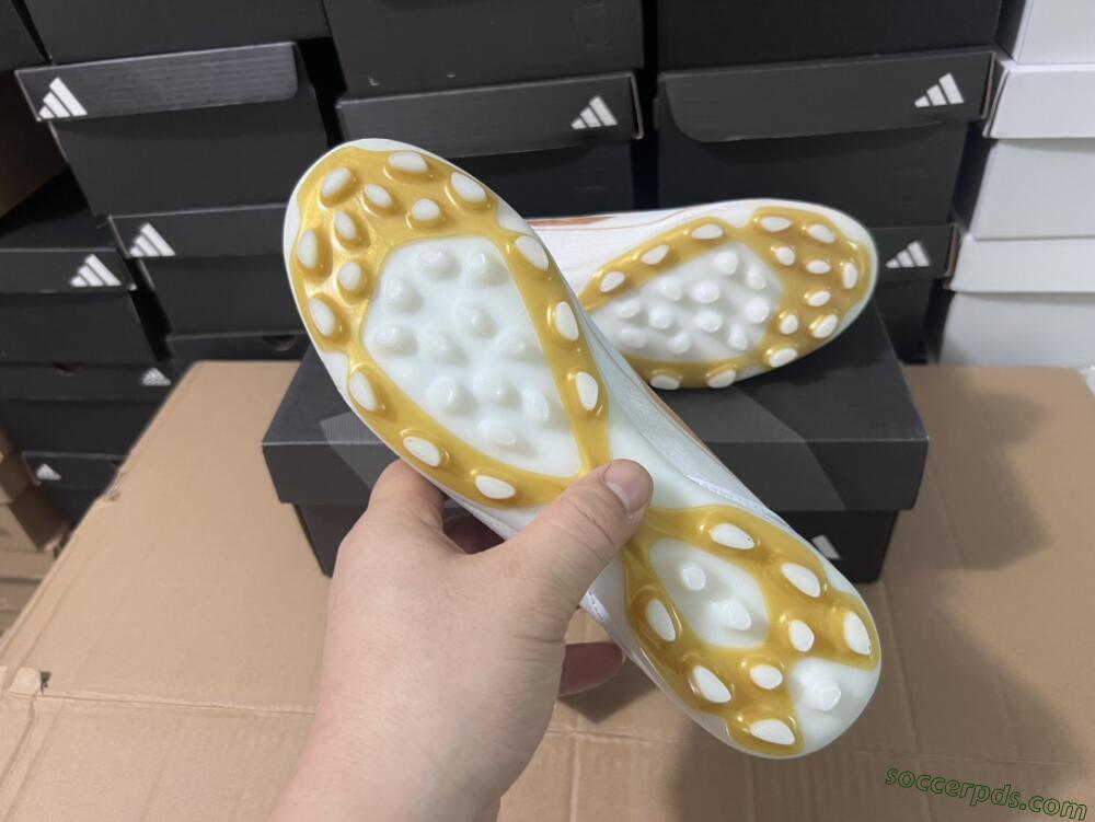 Adidas F50 Elite MG Low-Tops Football Boots - White/Gold