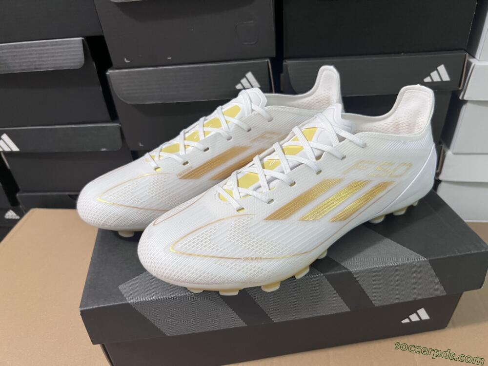 Adidas F50 Elite MG Low-Tops Football Boots - White/Gold