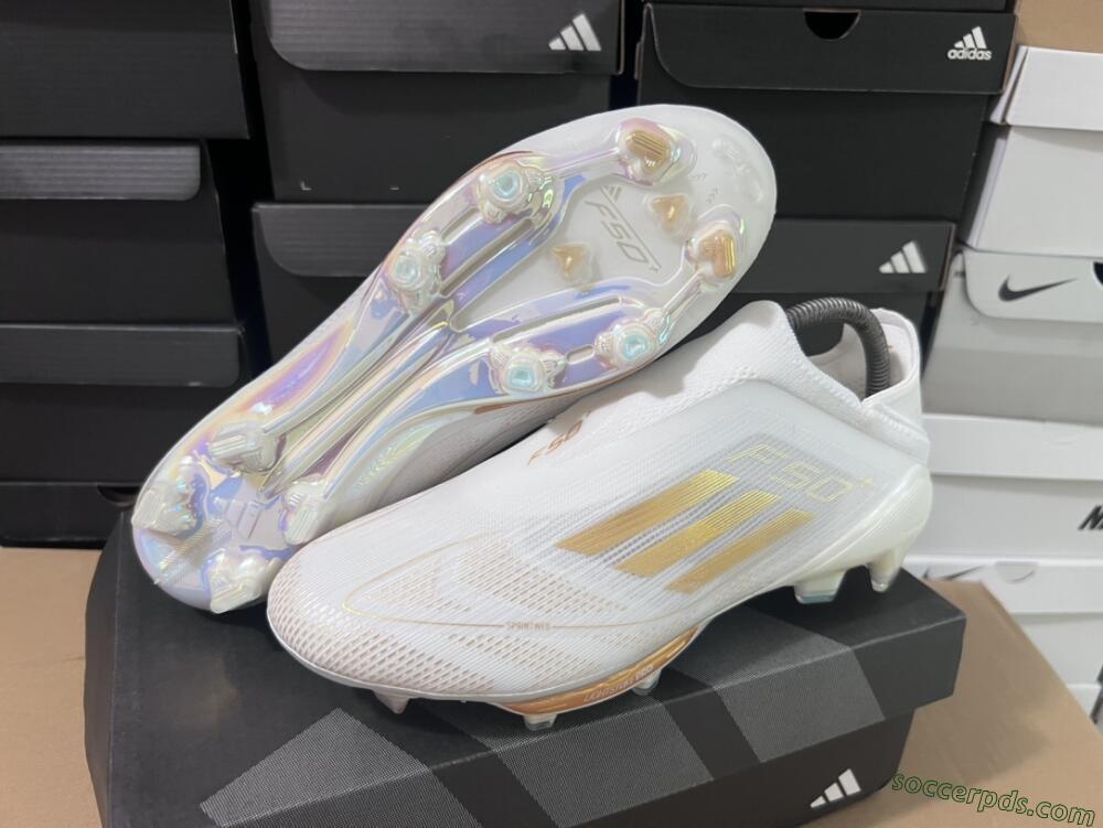 Adidas F50+ Lightstrike Pro Laceless FG Low-Tops Football Boots - Cloud White/Gold Metallic/Cloud White