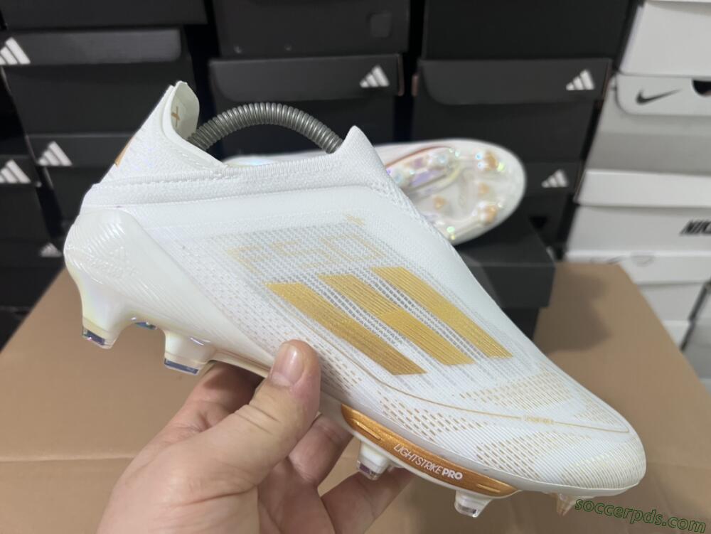Adidas F50+ Lightstrike Pro Laceless FG Low-Tops Football Boots - Cloud White/Gold Metallic/Cloud White