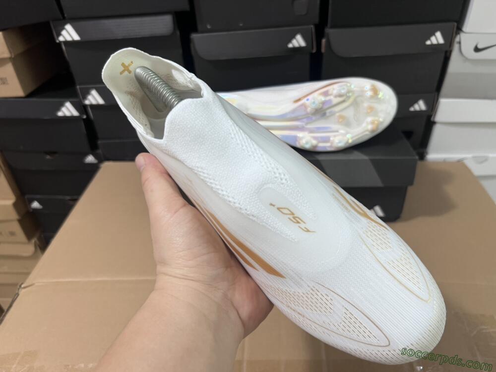 Adidas F50+ Lightstrike Pro Laceless FG Low-Tops Football Boots - Cloud White/Gold Metallic/Cloud White