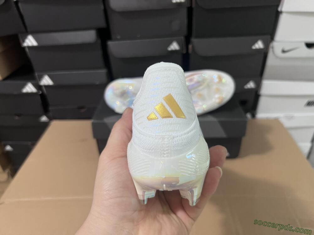 Adidas F50+ Lightstrike Pro Laceless FG Low-Tops Football Boots - Cloud White/Gold Metallic/Cloud White