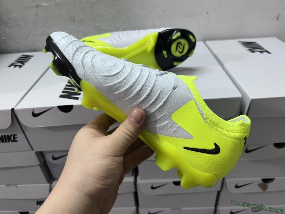 Nike Phantom Luna Elite FG Low-Tops Football Boots - Grey/Yellow/Black