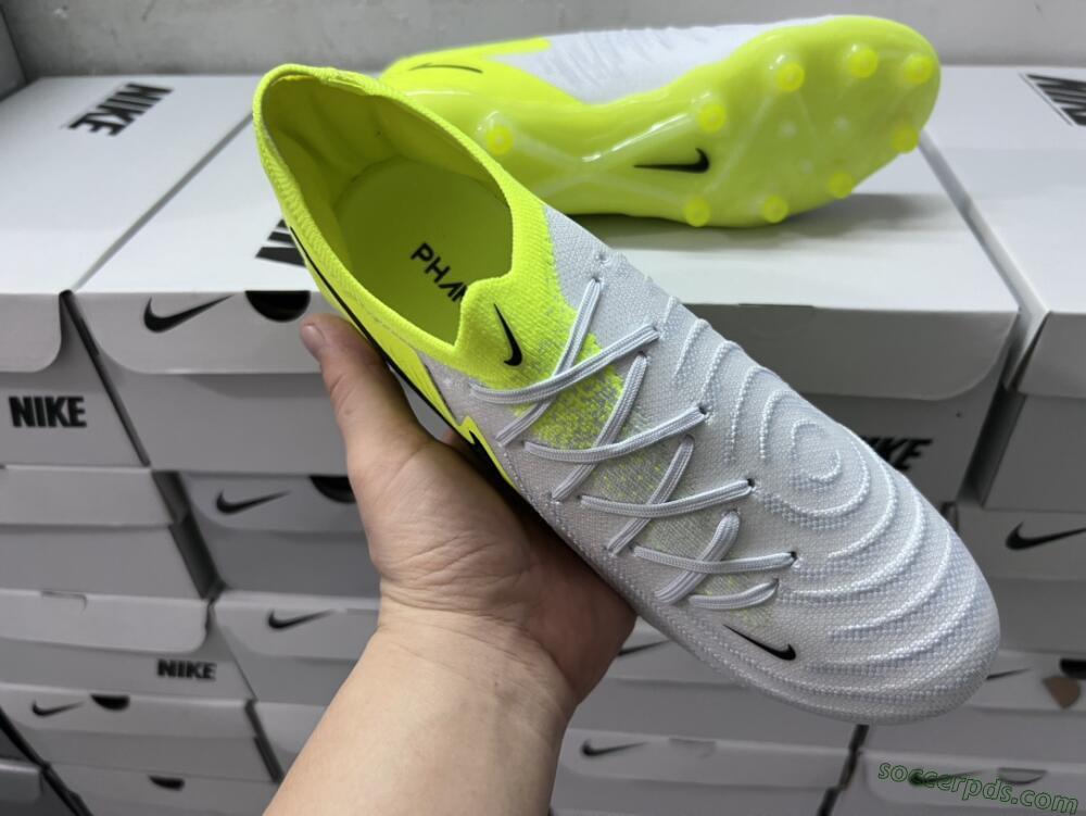 Nike Phantom Luna Elite Low-Tops Football Boots - Yellow/Grey/Black