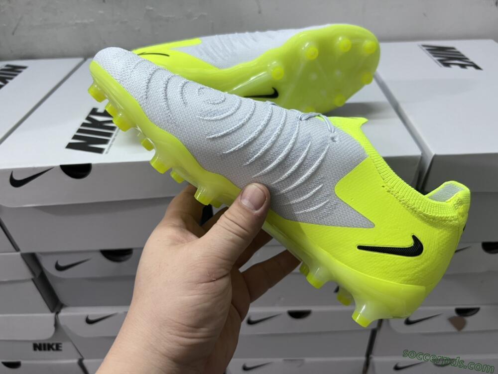 Nike Phantom Luna Elite Low-Tops Football Boots - Yellow/Grey/Black