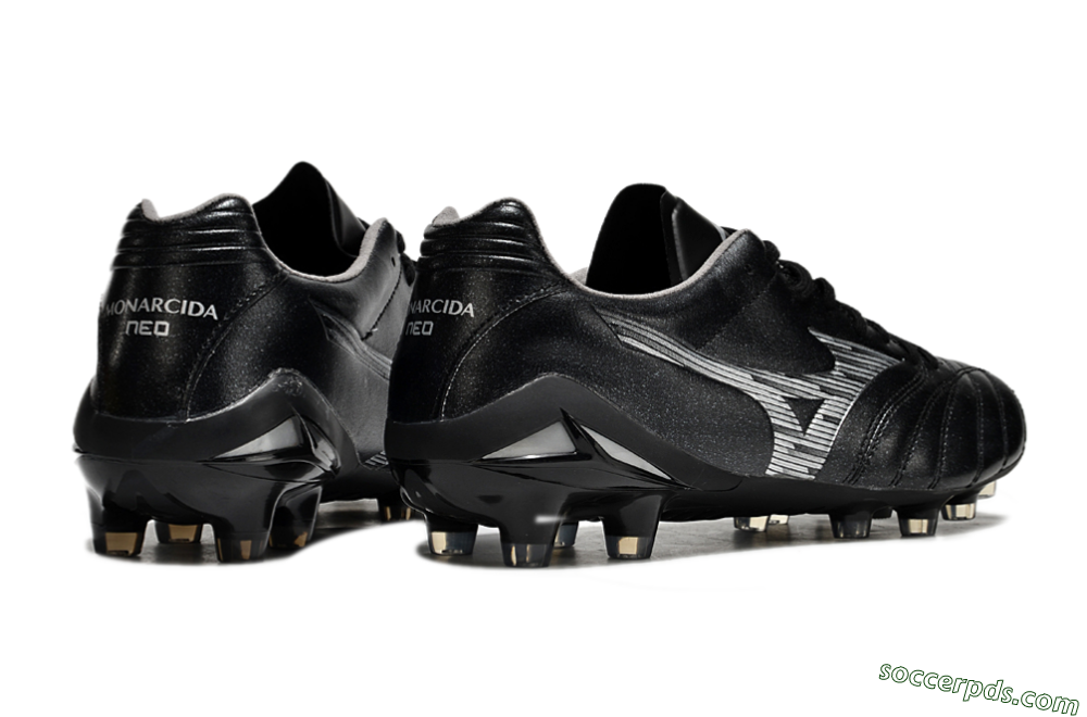 Mizuno Morelia Neo 4 FG Low-Tops Football Boots - Black/Silver 6