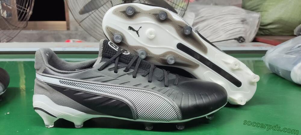 Puma Ultra Ultimate FG Low-Tops Football Boots - Black/White/Grey