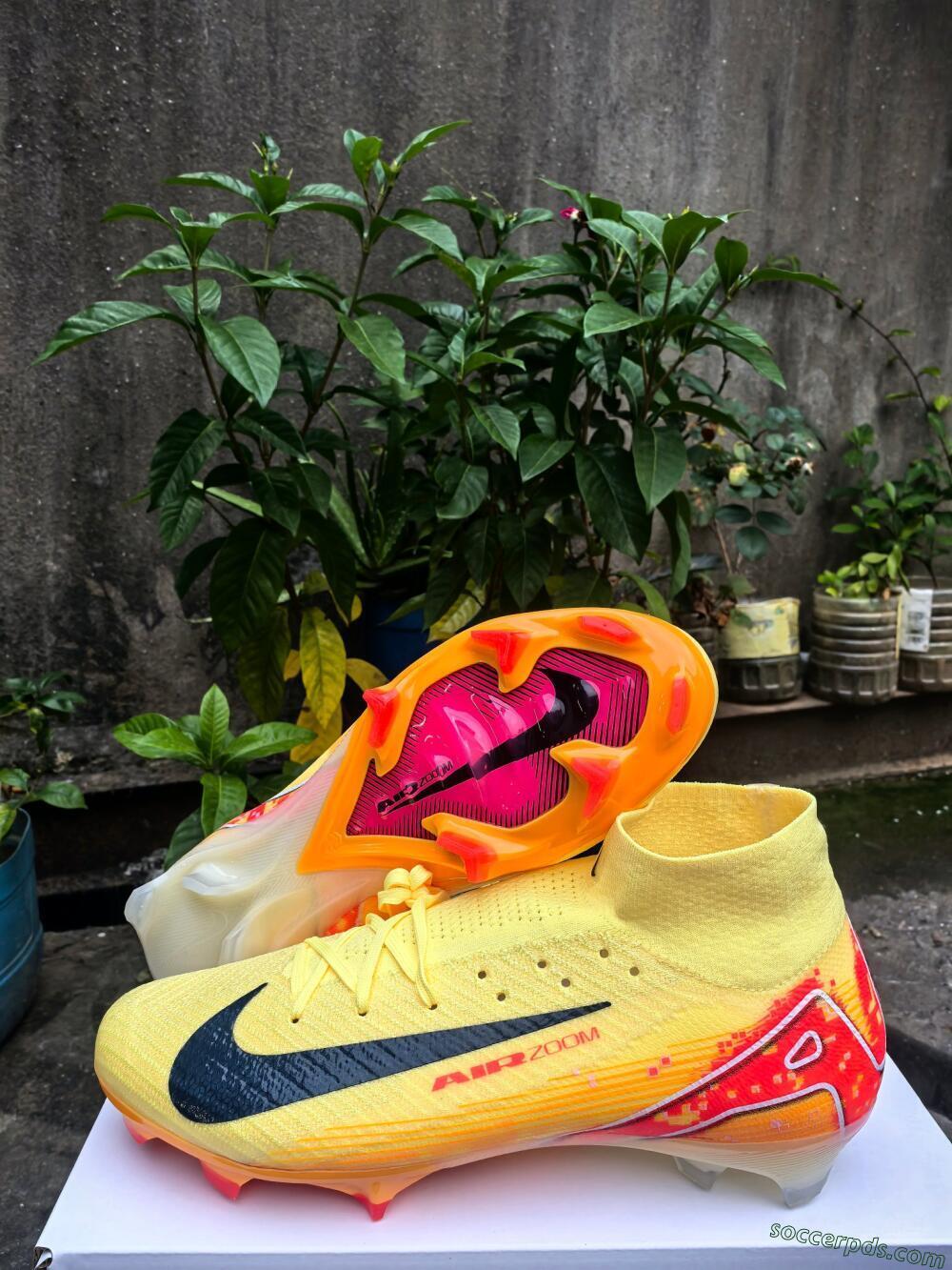 Nike Air Zoom Mercurial Superfly 10 Elite FG High-Tops Football Boots - Yellow/Red/Black