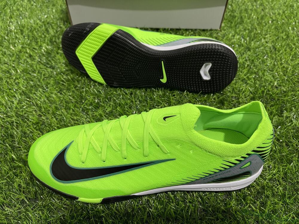 Nike Air Zoom Mercurial Vapor 16 Elite IC Low-Tops Football Shoes - Yellow/Black/Silver
