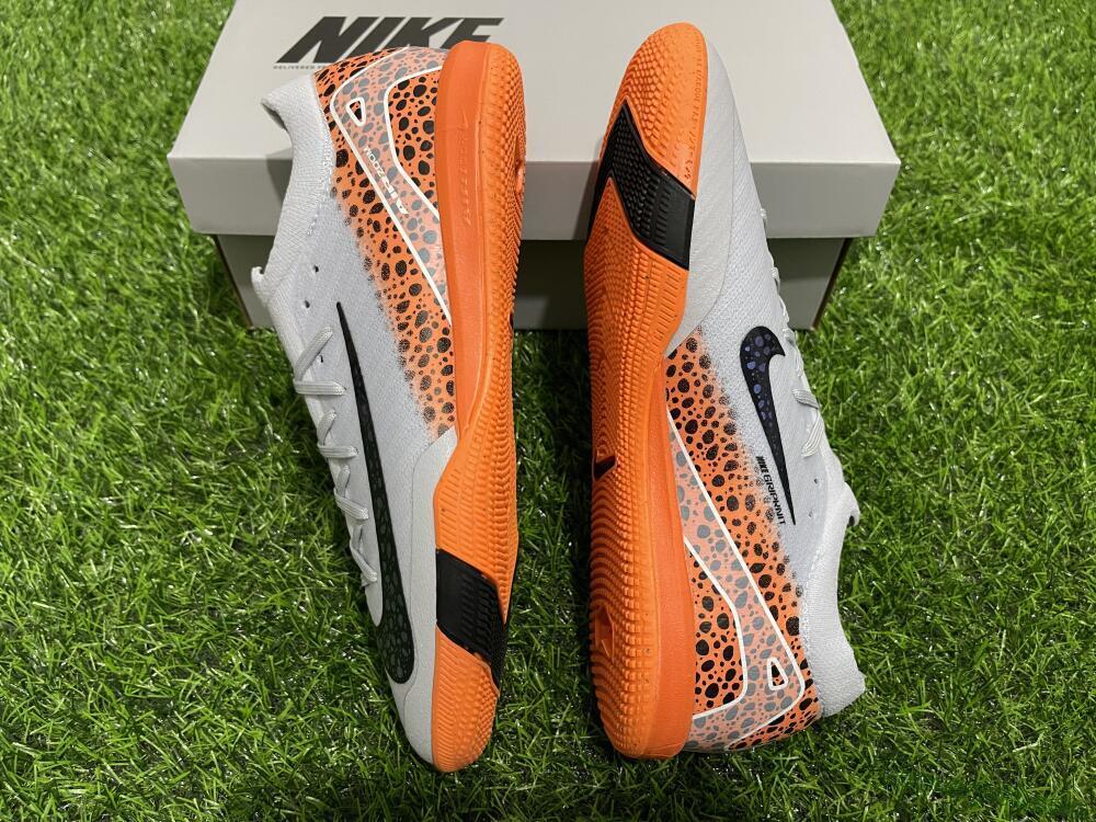 Nike Air Zoom Mercurial Vapor 16 Elite IC Low-Tops Football Shoes - White/Black/Leopard
