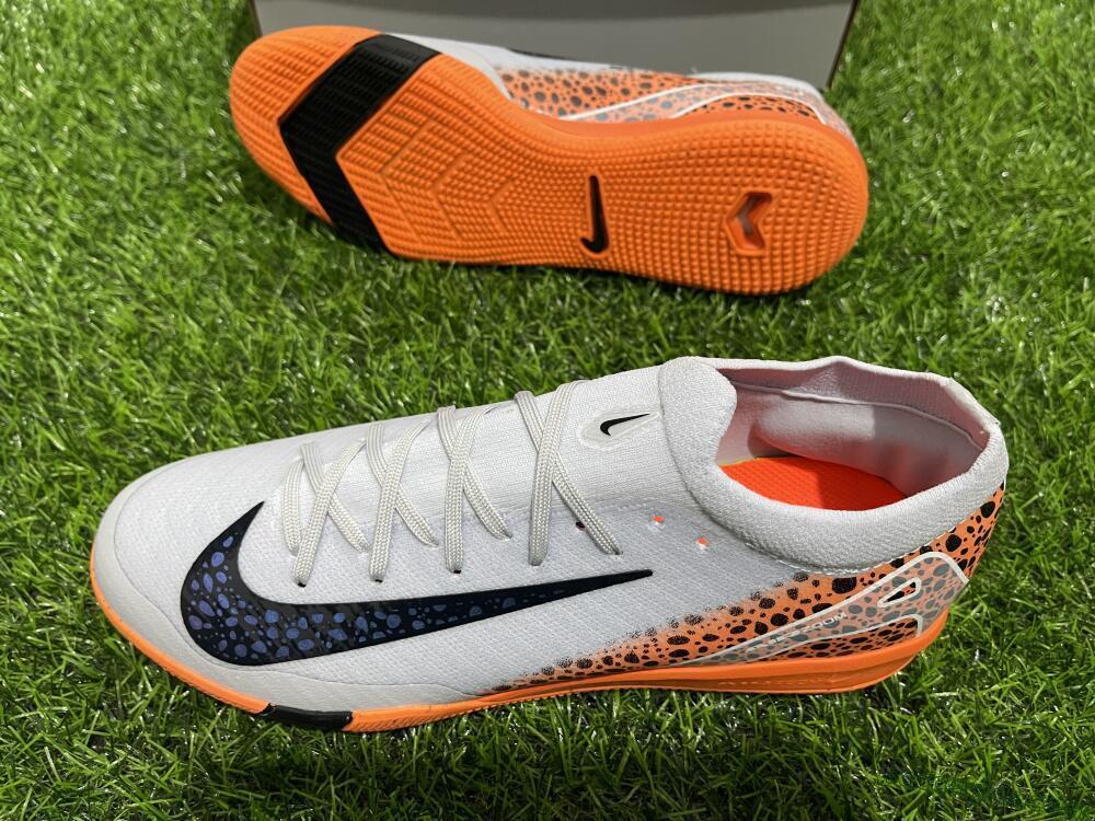 Nike Air Zoom Mercurial Vapor 16 Elite IC Low-Tops Football Shoes - White/Black/Leopard