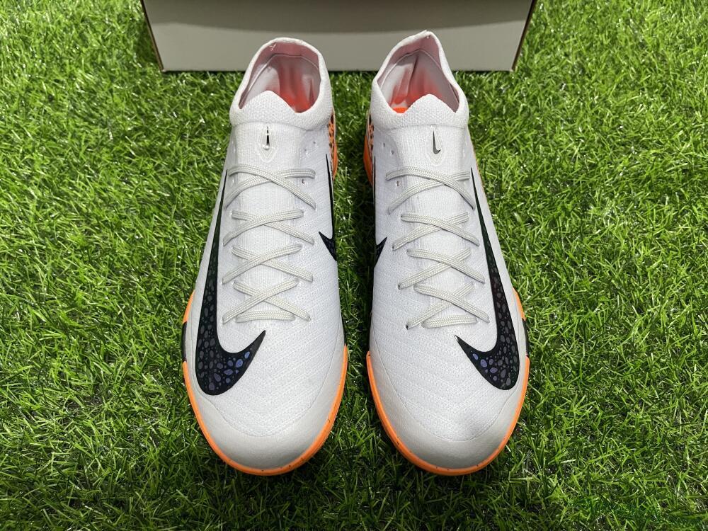 Nike Air Zoom Mercurial Vapor 16 Elite IC Low-Tops Football Shoes - White/Black/Leopard