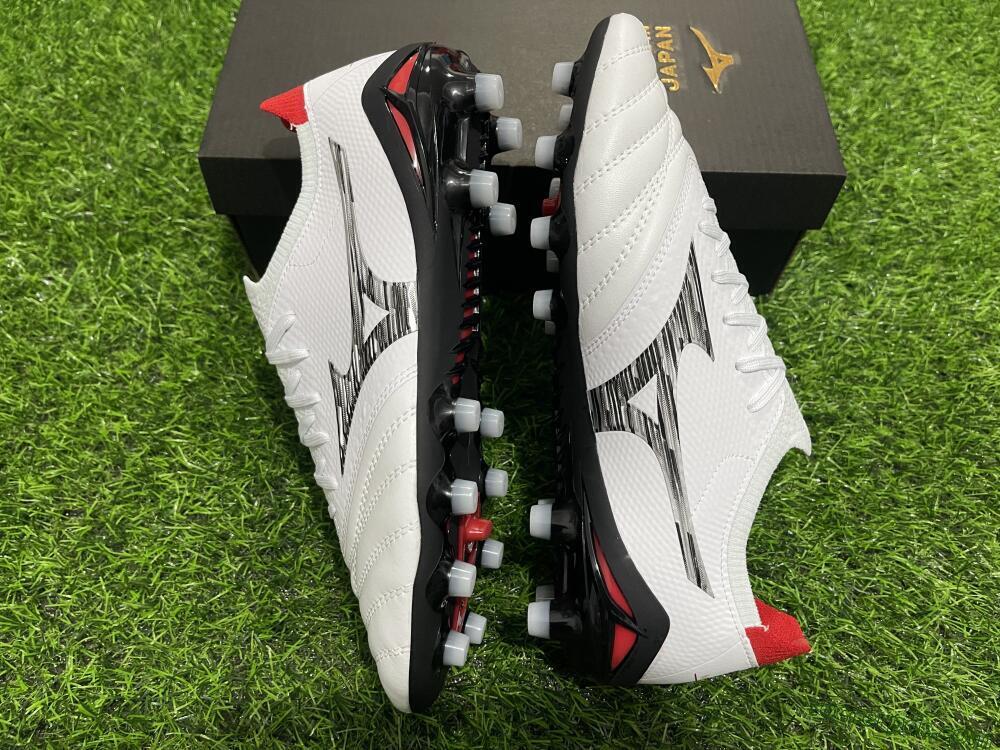 Mizuno Morelia Neo 4 FG Low-Tops Football Boots - White/Black/Red