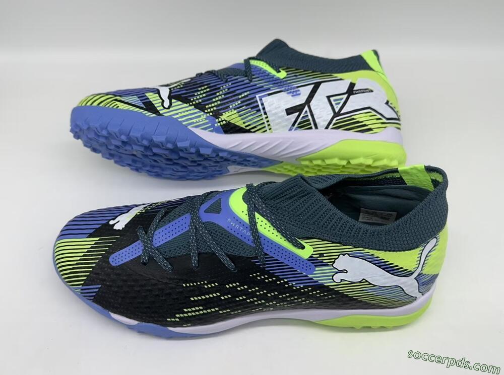Puma Future Ultimate TF Low-Tops Football Shoes - Black/Yellow/Blue