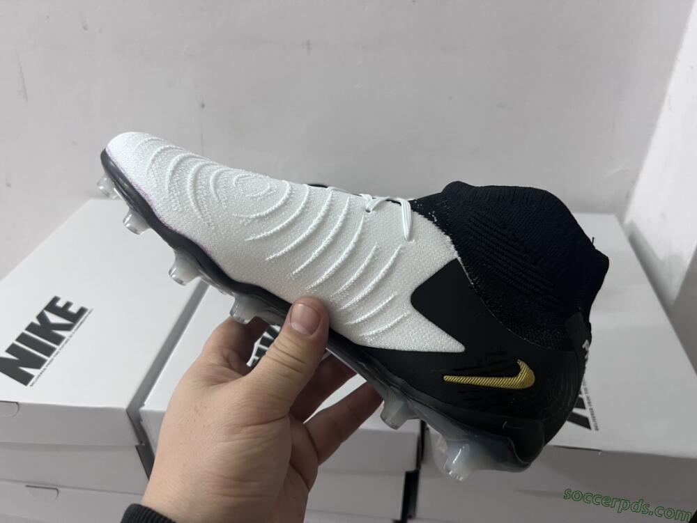 Nike Phantom Luna Elite AG High-Tops Football Boots - White/Black/Gold