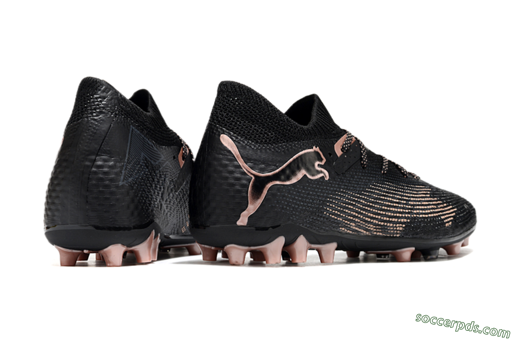 Puma Future Ultimate MG Low-Tops Football Boots - Black/Pink 6