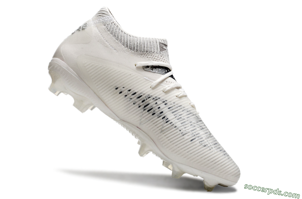 Puma Future 8 Ultimate FG Low-Tops Football Boots - White/Silver/Black 4
