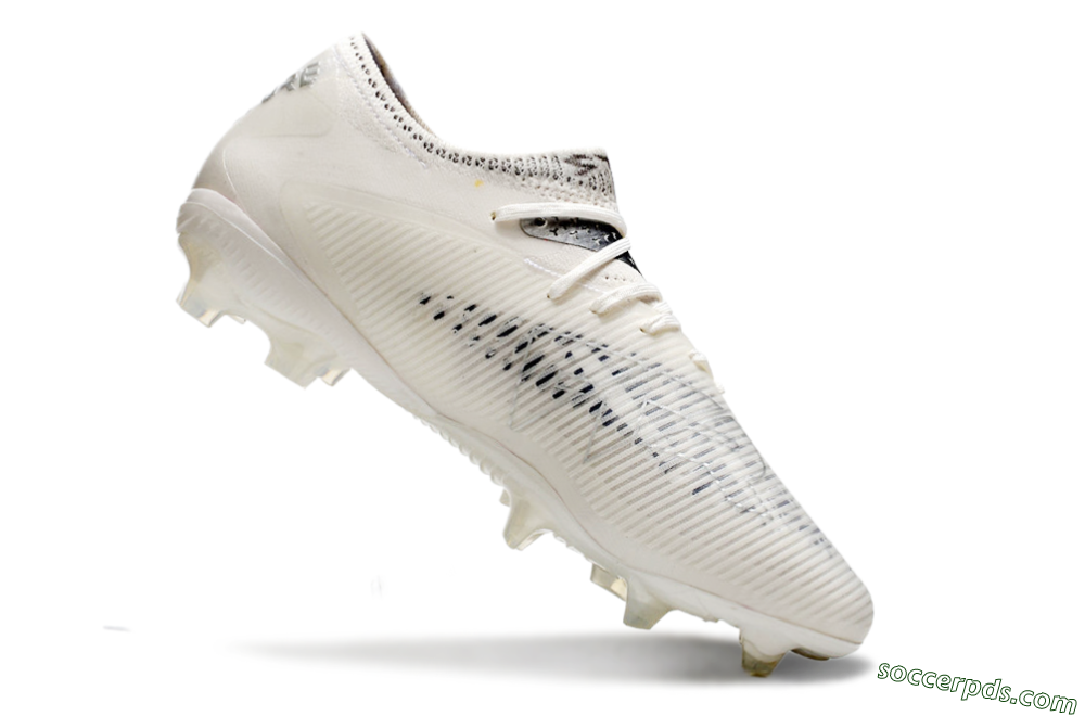 Puma Future 8 Ultimate FG Low-Tops Football Boots - White/Silver/Black 4