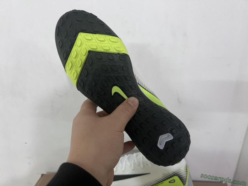 Nike Air Zoom Mercurial Vapor 16 Elite TF Low-Tops Football Shoes - White/Black/Yellow
